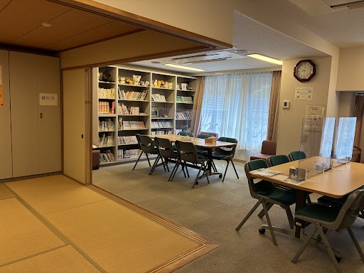 安威ラウンジ横長.jpg